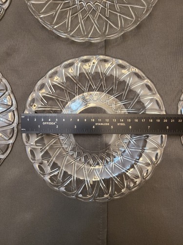 SET OF 6 - Vintage Indiana Glass Crystal Pretzel 8" Plates Clear Center - Picture 5 of 5