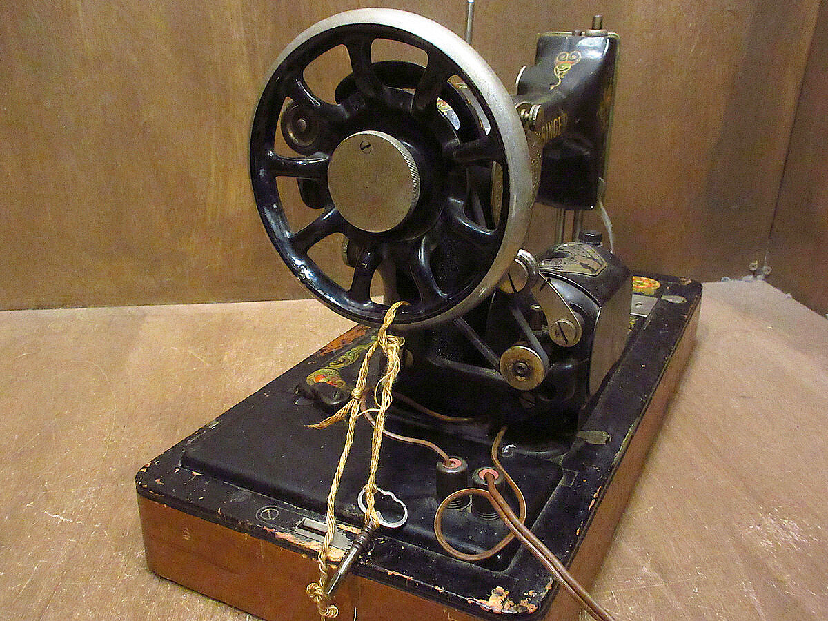 singer ジグザガー　スイス製　希少 singer ジグザガー スイス製 希少 vintage NOS DeLuxe ZIGZAGGER
