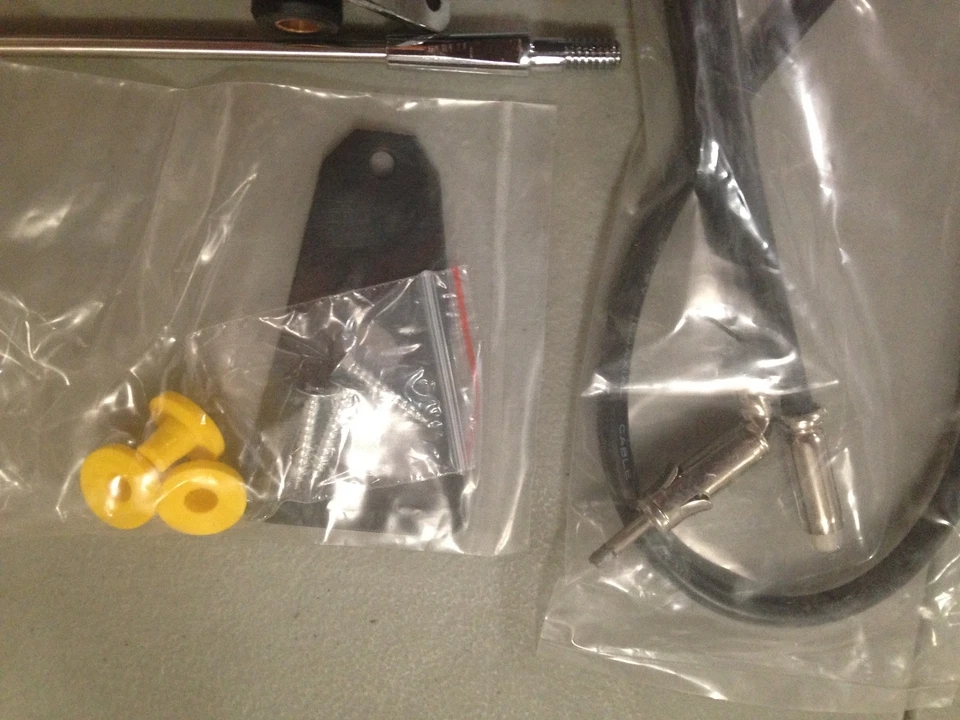 Kit de antena de rádio AM/FM base cromada e mastro para Jeep CJ5 CJ7 CJ8 Wrangler YJ  - Imagem 3 de 4