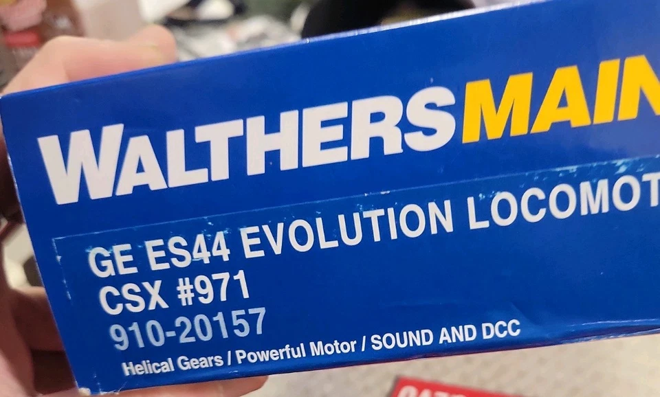 Walthers Mainline Ge Es44 Evolution Locomotive Csx #971 - Image 4 of 4