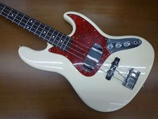 Bajo eléctrico Fender Japan JB62 usado
