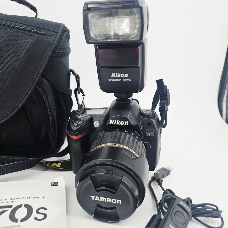 Nikon D70S 6.1MP цифровой Зеркальная камера набор 18-70 мм Nikkor 4-5.6/70-300 проверено - Изображение 2 из 4