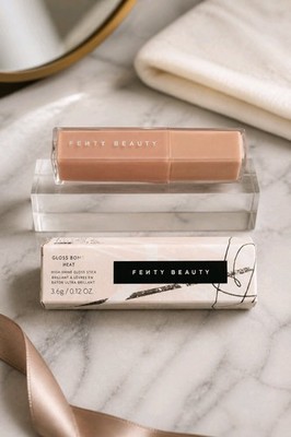 Fenty Beauty Gloss Bomb Stix 02 - Two'Lip Kiss Lippenstift 3.6 g