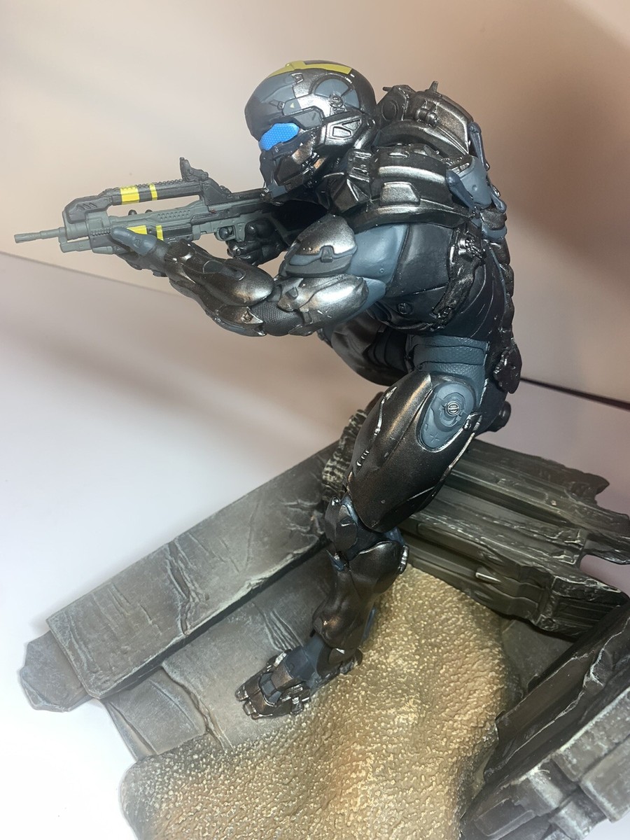 HALO 5 GUARDIANS, LIMITED EDITION, MASTER CHIEF AND SPARTAN