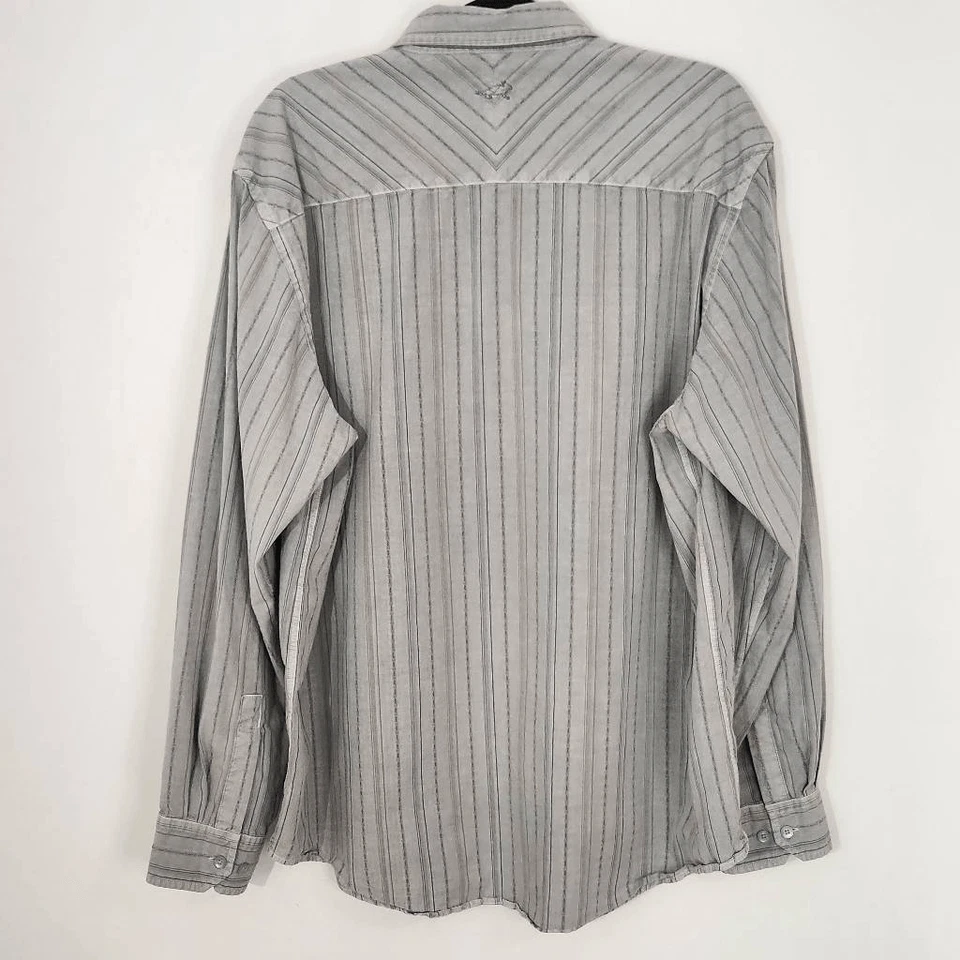 Camisa gris sapo caliente manga larga con botones talla XL camisa gris sapo caliente Foto 3 de 4