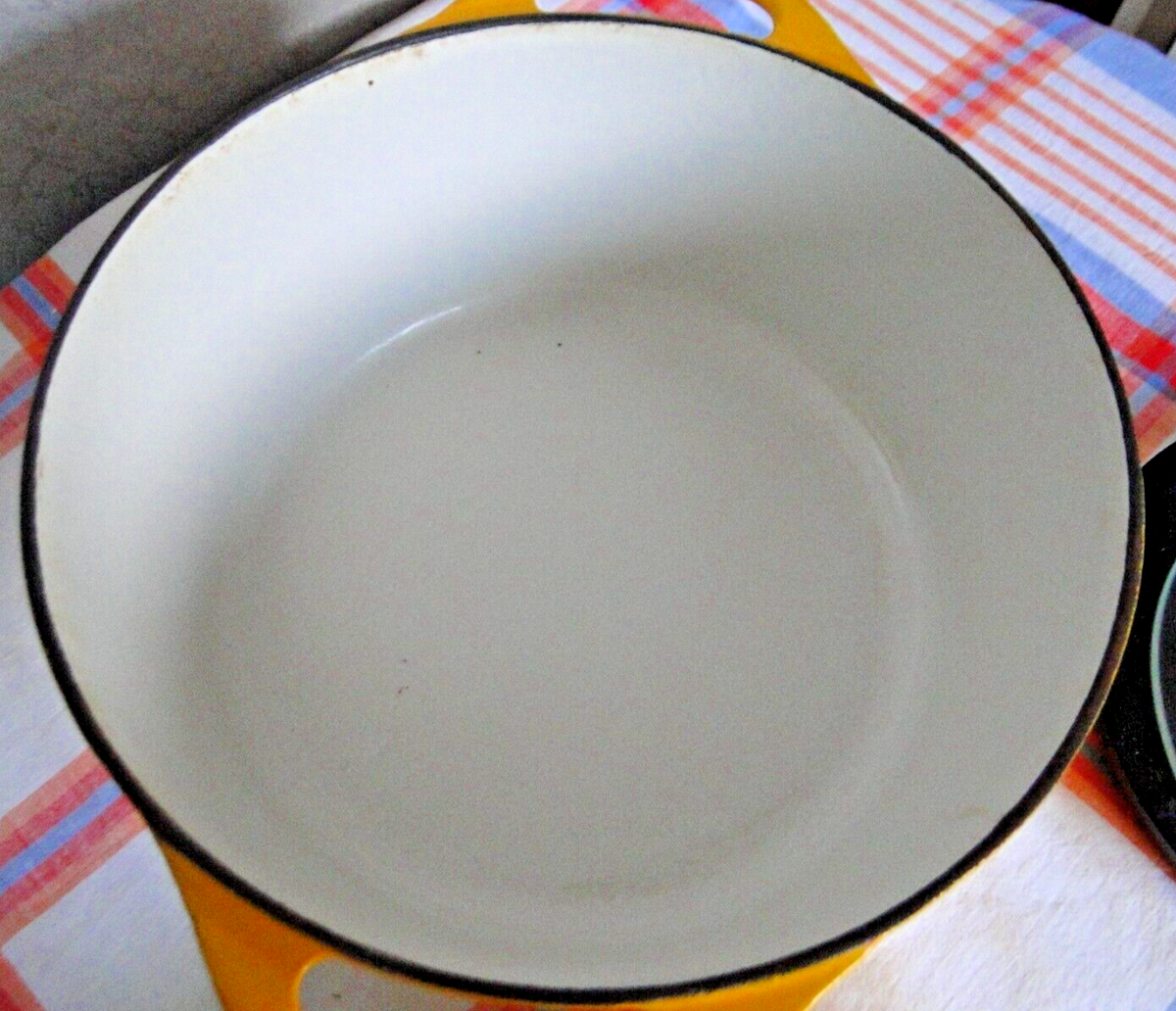 Cocotte fonte Doufeu Cousances 22 - Arts de la table