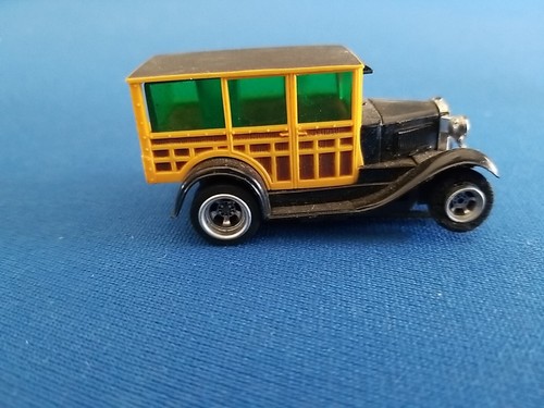 AFX '29 Model A Woodie Standard AFX Slot Car in Black w/ Woodgrain #1746 - Picture 7 of 16