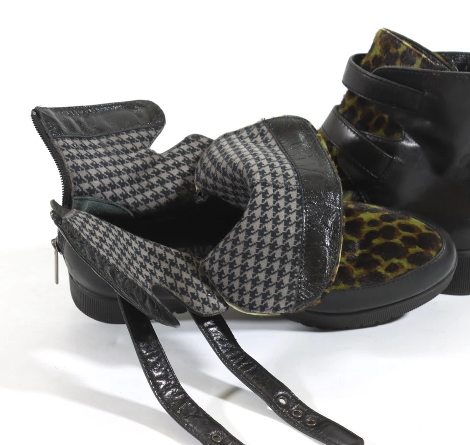 Botas negras Aquatalia para mujer con estampado animal talla 9 Foto 3 de 4