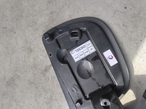 CITROEN C4 CACTUS 2019 TAPA COMBUSTIBLE ALETA NIMBUS GRIS - Imagen 4 de 4