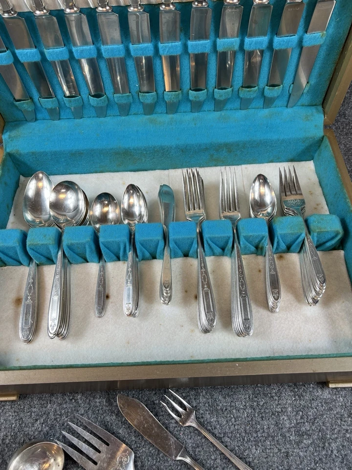 复古 1921 年 Oneida Grosvenor 镀银餐具套装 76 件带盒 — 第 3/4 张图片