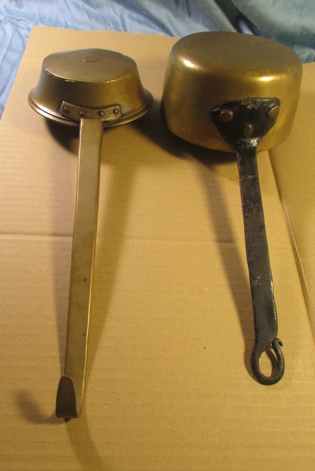 Pour la déco: Ancienne casserole en cuivre et louche à eau en laiton - Photo 3/4