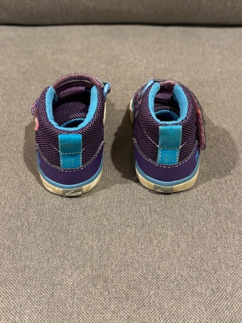 See Kai Run Dean Adapt Sneaker 5 toddler Purple with heart closure