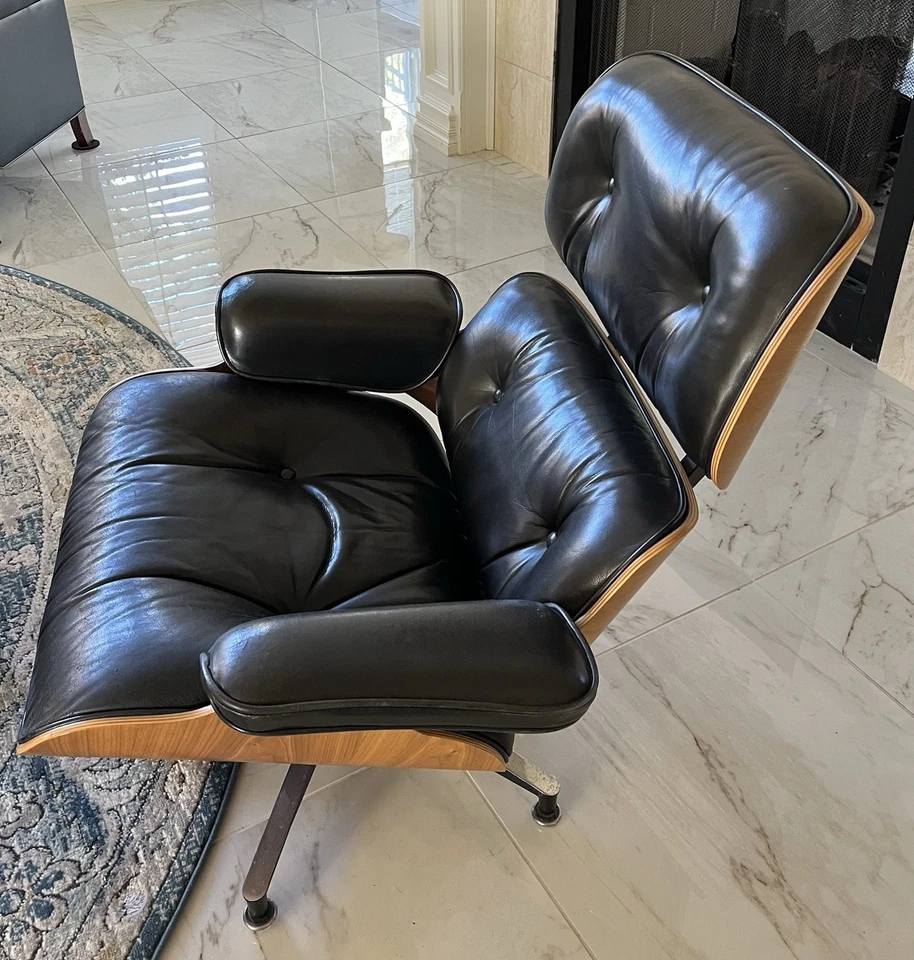 AUTÉNTICO SILLÓN Y OTOMANA HERMAN MILLER CHARLES EAMES CIRCA 1968 Foto 4 de 4