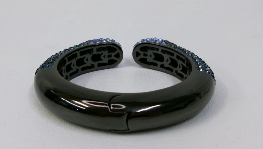 Brazalete Joan Boyce Swarovski Cristal Tonos Azul Foto 3 de 3