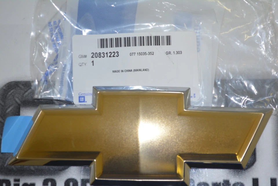 Chevrolet Trailblazer Uplander 2005-2009 pajarita dorada parrilla emblema OEM 20831223 Foto 2 de 4