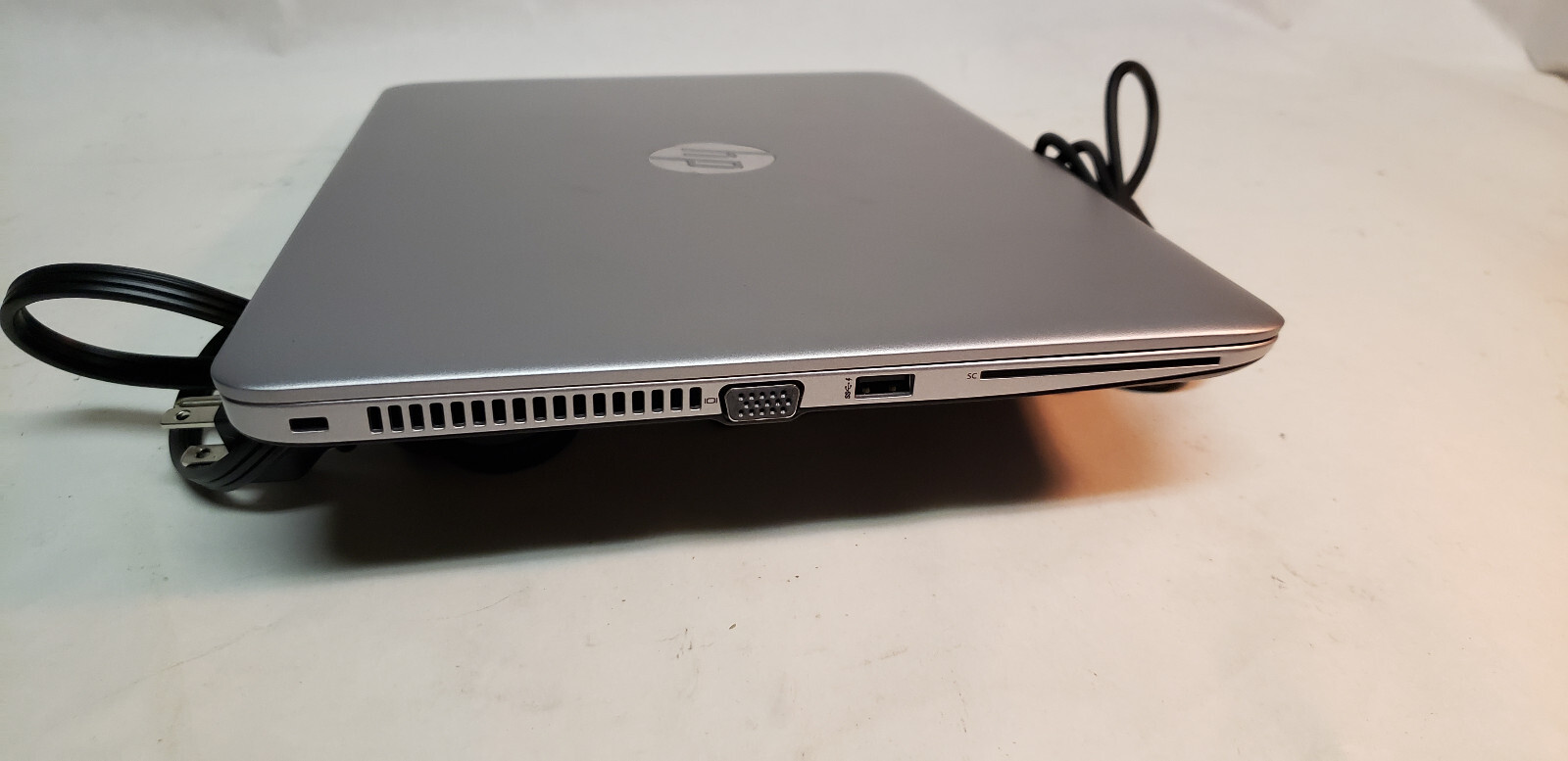 HP EliteBook 840 G3 14" i5-6200U 16GB RAM 256GB SSD Win 10 Pro - Excellent - Picture 4 of 11