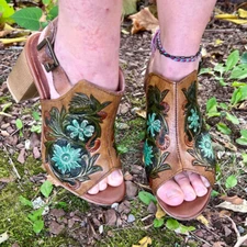 Roper Women's Mika Open Toe Tan Floral Tooled Leather Sandal Heels 09-021-0946-3