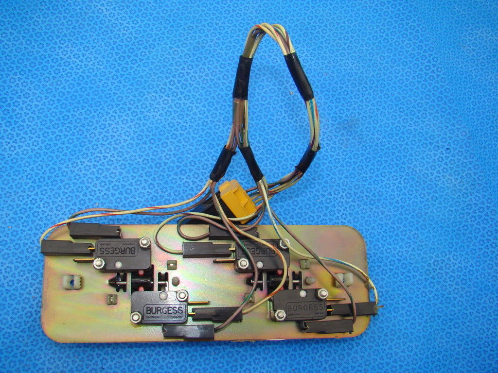 ROLLS ROYCE REAR SEAT ARMREST SWITCH SILVER SPUR
