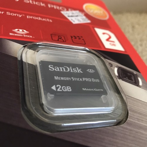 SanDisk Memory Stick Pro Duo - 2 GB Multi-Use Card - New Sealed - Picture 4 of 4