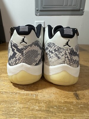 Nike Air Jordan 11 XI Low LE 