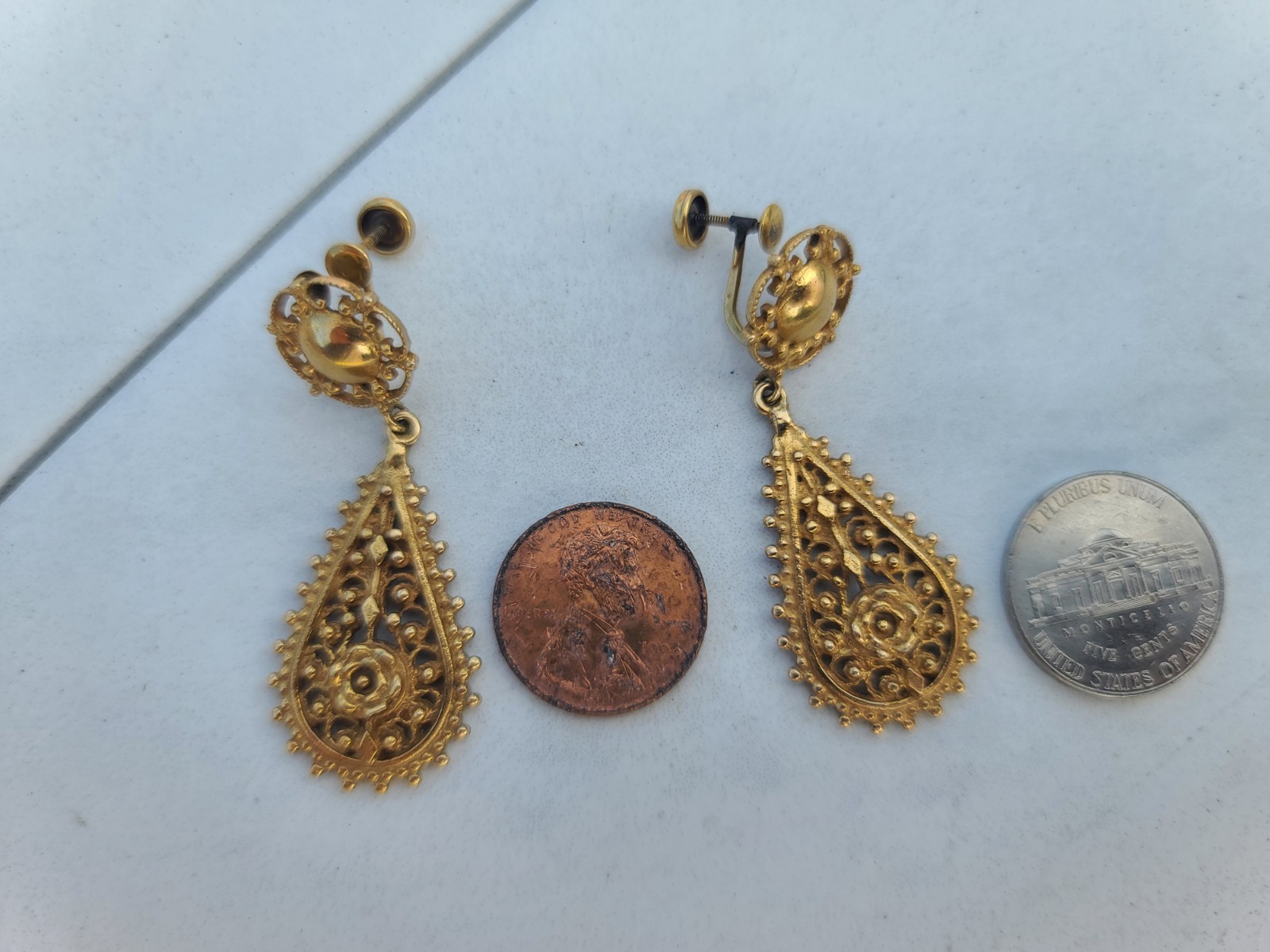 VTG 14k Solid Yellow Gold Stud Dangle Screwback E… - image 12