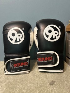 9 ROUND 30 Min Kickbox Fitness  - Kickboxing Gloves - Black - 10oz