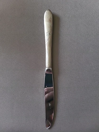 Reed & Barton Sterling AUTUMN LEAVES Butter Knife"  No Mono