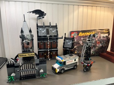 Lego - Batman - Arkham Asylum #7785 Complete Build (w/#1 Instr Book, NO FIGURES)
