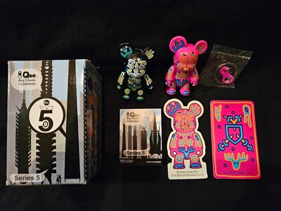 QEE SERIES 5B ''VEVE #1 '' PINK BEAR & VEVE#2 Blue bear (TOY2R) SASHA HUBER *SHY 