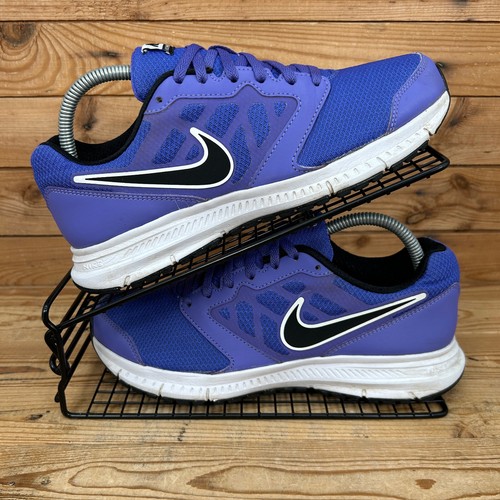 Nike Turnschuhe Damengröße UK 6,5 Downshifter 6 lila schwarz Laufen Y2K Schuhe