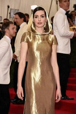 Anne Hathaway at the China Through The Looking Glass Costume Insti - Old Photo 7