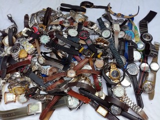 5 3kg Armbanduhren 100 Stück Konvolut Herrenuhr Damenuhr Bastleruhr Uhrenschrott