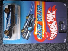 HOT WHEELS DIE CAST HW THEMED SET HDG52 ULTRA HOTS 1973 BMW 3.0 CSL RACE CAR 4/8