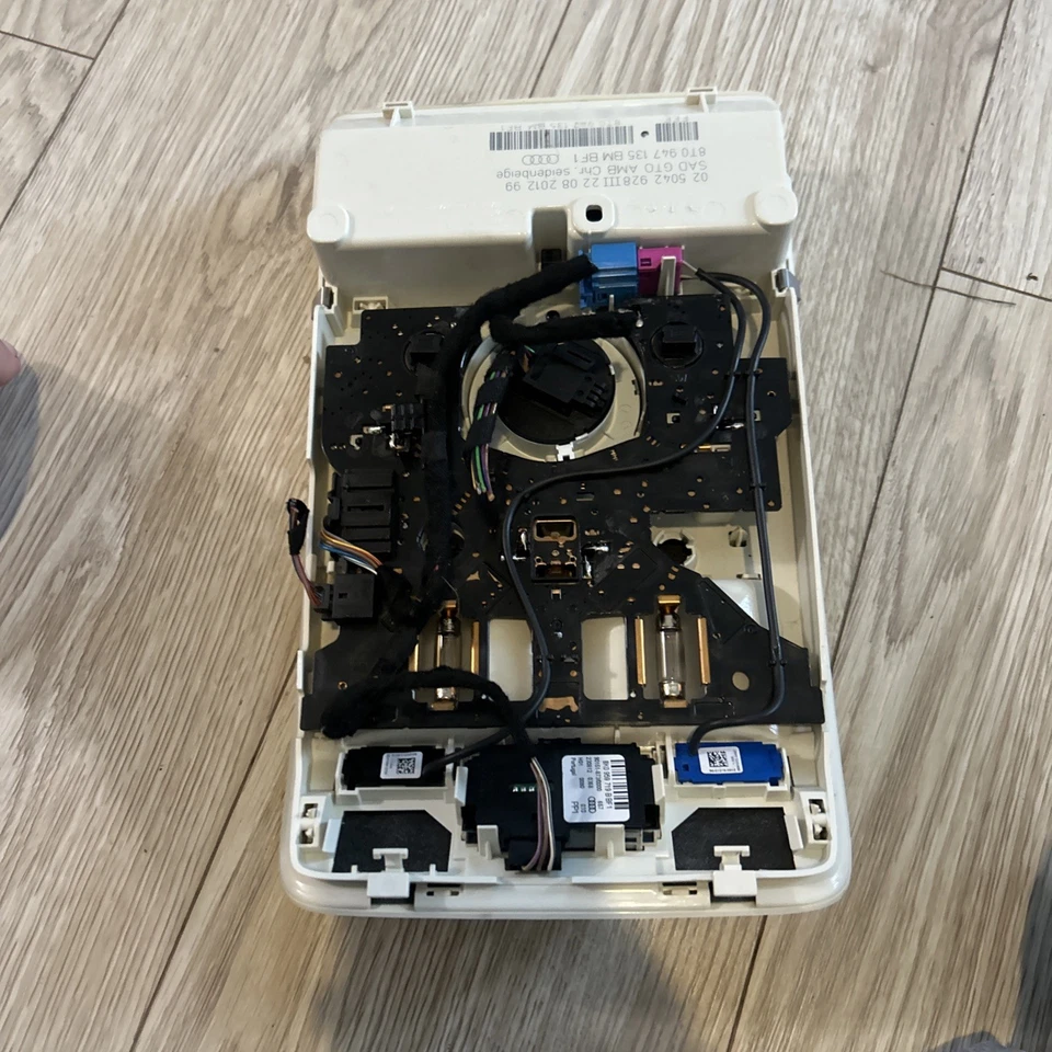 Audi A4 B8 2009-2016 luz domo lámpara consola interruptor superior techo Mtd OEM Foto 4 de 4