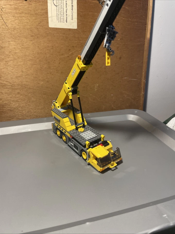 LEGO 7633 Sitio de construcción CITY CONSTRUCTION 2009 USADO Grúa solo incompleta Foto 3 de 4