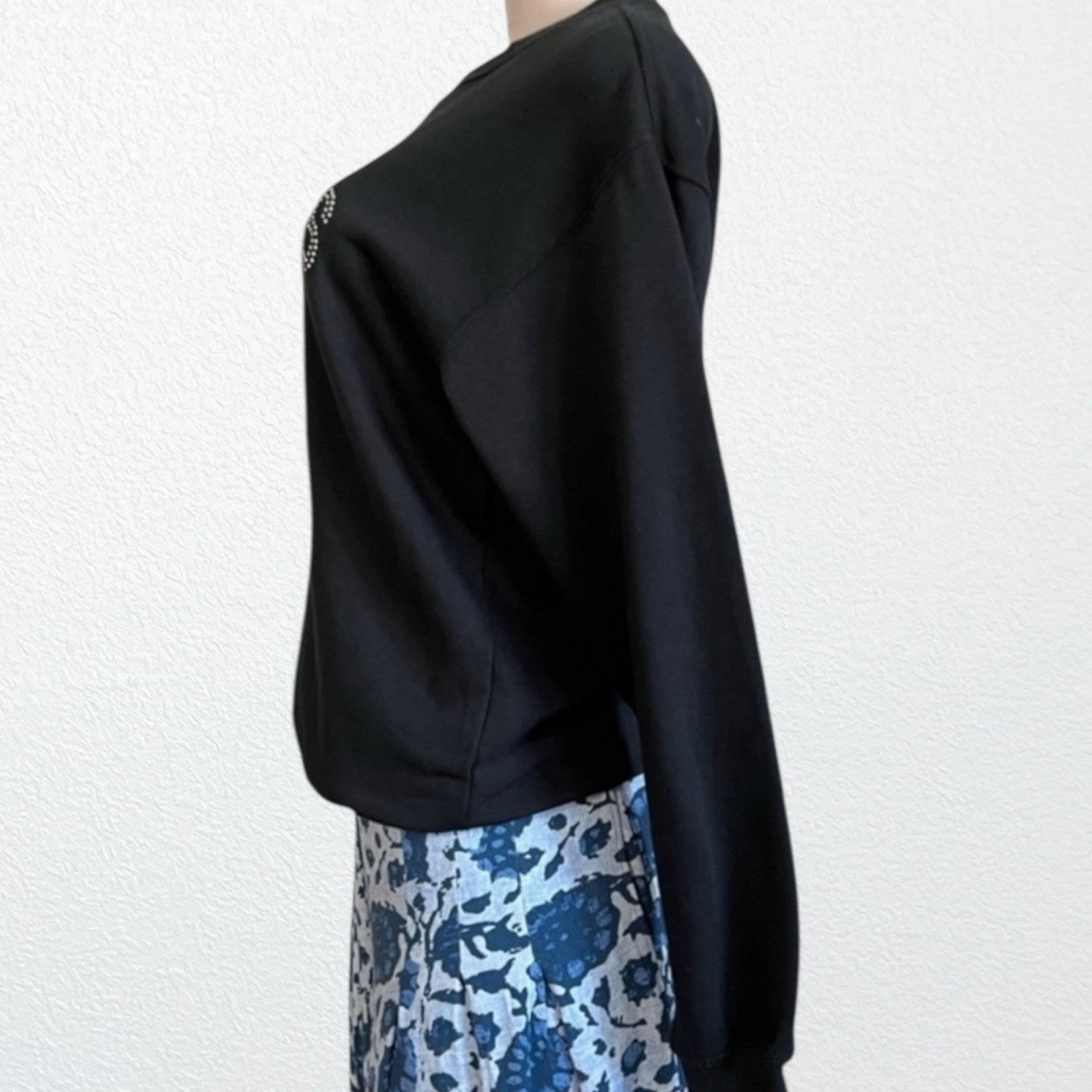 NEW Sub_Urban Riot NYE CHEERS Willow Sweatshirt Black/Rhinestone SZ XS