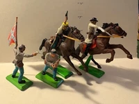 Vintage Britains Confederate Soldiers, 2x Mounted Figures & 2x Standing