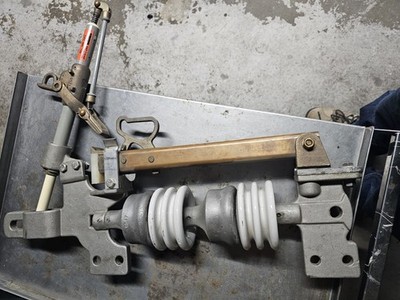 Siemens SE Line Tension Disconnect Switch with Load Break