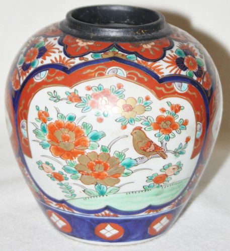 Tarro de porcelana de exportación chino estilo Imari (diseños budistas) de finales del siglo XIX - Imagen 3 de 12