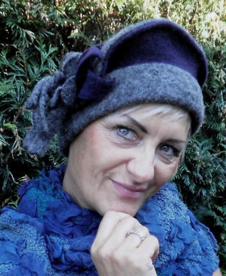Damen Mütze Baskenmütze Mc Burn in Grau/Lila Wollmützen Anlasshüte Winter Herbst