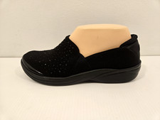 NEW Womens Stretchy BZEES POPPYSEED Comfort Shoes - Size US 8 M