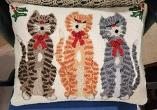 Peking Handicraft decor pillow Caroling Christmas Cats Trio yarn Wool Throw