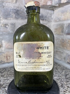 Vtg Black & White Blended Scotch Whisky 4/5 Pint Bottle James Buchanan Scotland