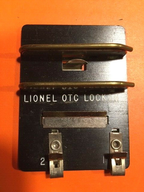 Lionel OTC LOCKON with O GAUGE ADAPTER CLIPS, VG+/EX- Condition