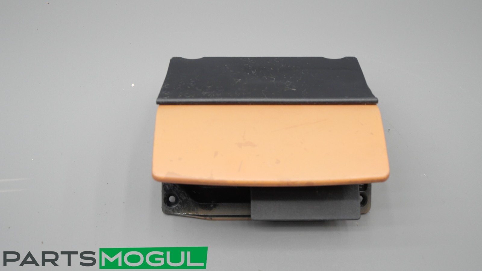 Maserati Quattroporte 2003-2013 Rear Center console Beige