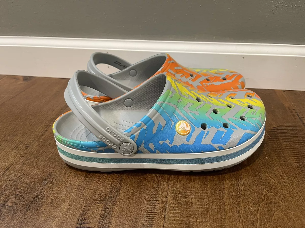 crocband graphic clog