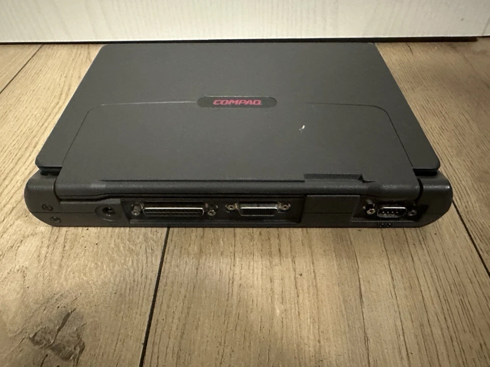 Compaq Contura Aero 4/25 Vintage Laptop – defekt / ungetestet / Sammler - Bild 4 von 4