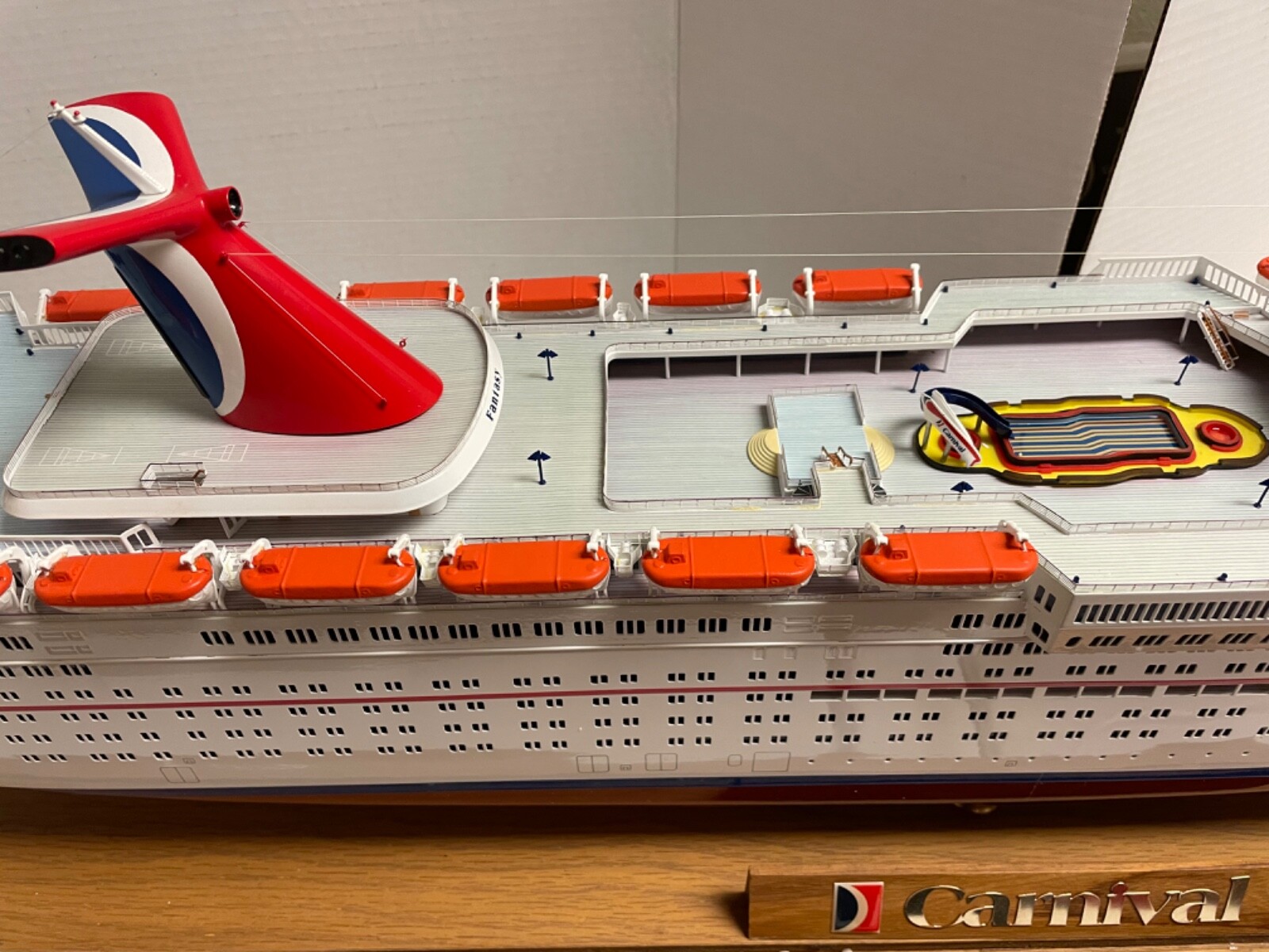 RARE Carnival Cruise Ship Fantasy Promotional Model in case 1350 scale