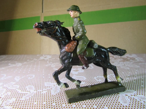219Y Lineol Composition Germany Belgian Cavalry Galloping WWII H 9.4 Cm