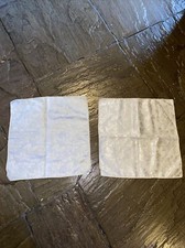2 Napkins Cream with Pattern VGC